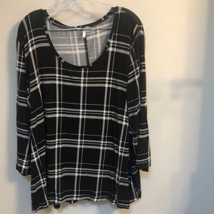 Women’s Cato Black & White Rayon top 26/28